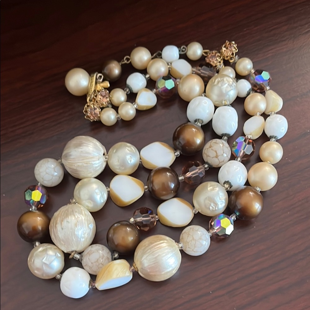 Elegant vintage 1940 DeMario art glass Beaded Necklace